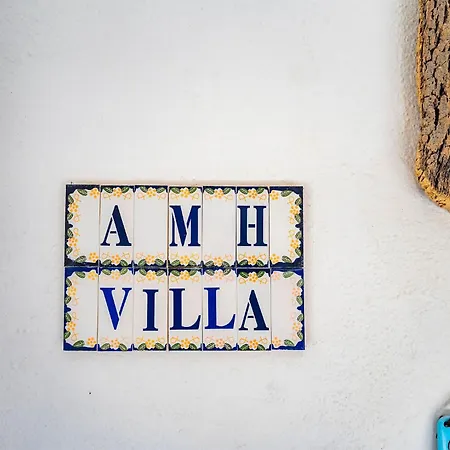 Amh By The Magnolia Daire *